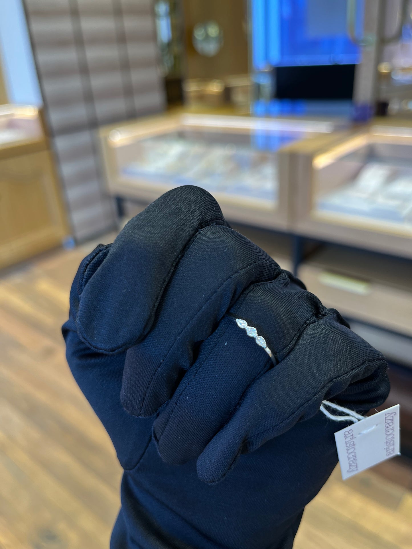RI-ASANA 0,027CT 3 DIAMONDS RING 18KT ISI2 خاتم ذهب ابيض عيار 18 مرصع بالألماس 0,027 قيراط
