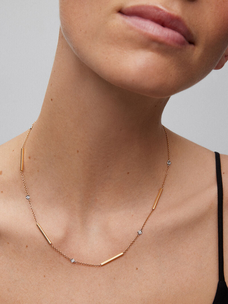 ROSE GOLD DIAMOND NECKLACE قلادة من الذهب الوردي عيار 18 مرصعة بالألماس 0.21 قيراط