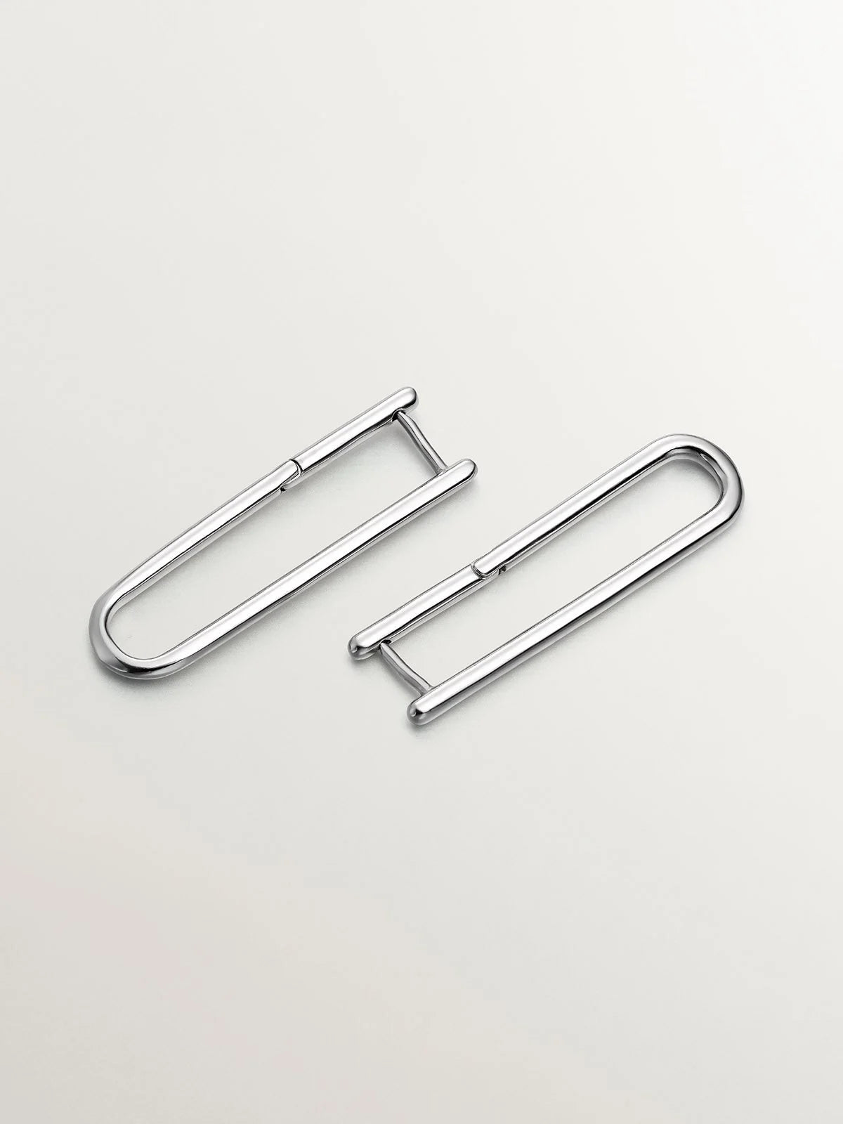 EA-CONNECTOR LONG BAR HOOP EARRINGS حلق فضة عيار ٩٢٥