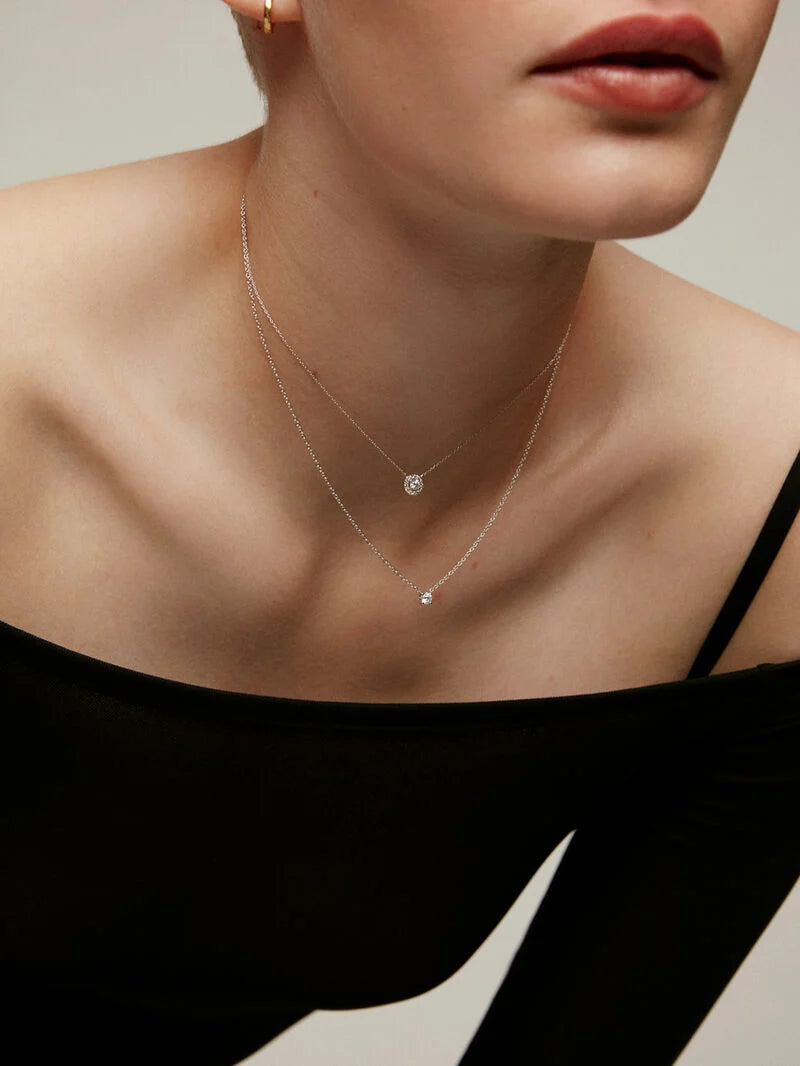 NECKLACE GOLD 18K DIAMOND SOLITARIO قلادة ذهب ابيض مع الألماس