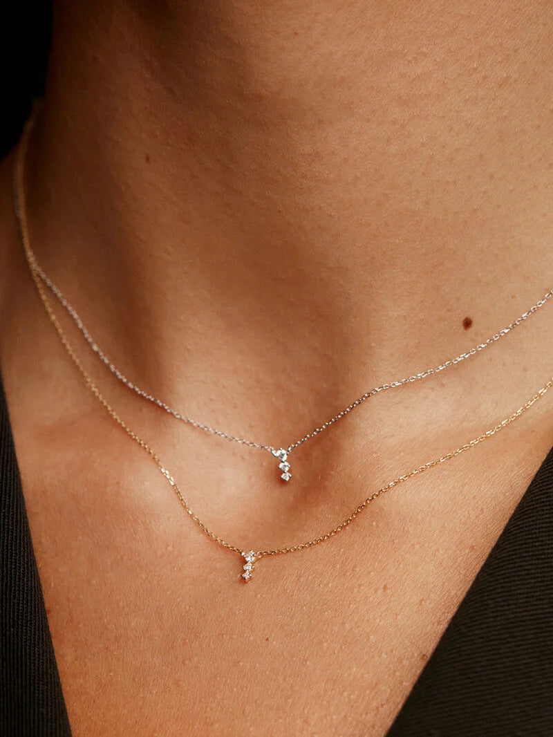 NECKLACE GOLD 18K DIAMOND DIAMOND LES DELICIEUX قلادة ذهب ابيض مرصع بالألماس قيراط 0,005
