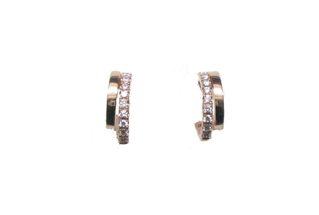 ROSE GOLD DIAMOND EARRING حلق من الذهب الوردي عيار 18 مع الألماس