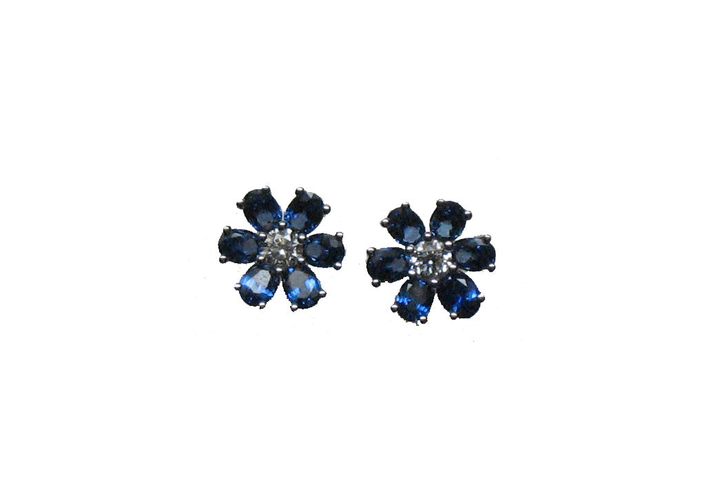 WHITE GOLD SAPPHIRE DIAMOND EARRING حلق ذهب ابيض 18مرصع بالألماس ST / BOTON / 3345