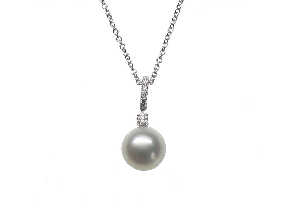 WHITE GOLD AUSTRALIAN PEARL DIAMOND PENDANT قلادة ذهب ابيض 18مرصعة بالألماس ST / MOTIVO / 4383
