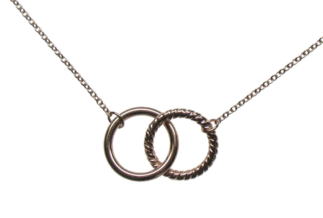 ROSE GOLD PENDANT قلادة من الذهب الوردي عيار 18