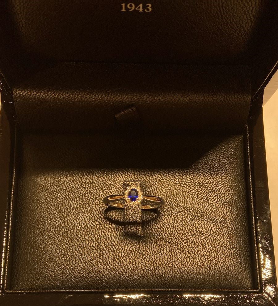 WHITE GOLD SAPPHIRE DIAMOND RING خاتم ذهب مرصع بالألماس 0.22 قيراط مع حجر الزفير الازرق